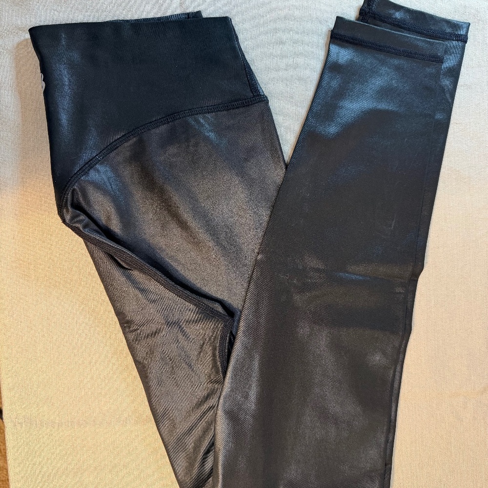 Leather-like Buffbunny Leggings - Large